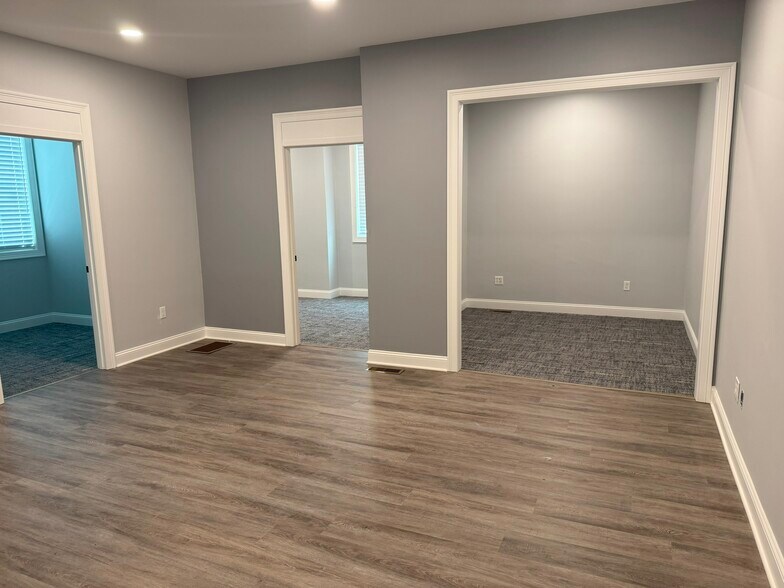 More Photos Of 33 College Hill Rd, Warwick Office For Lease