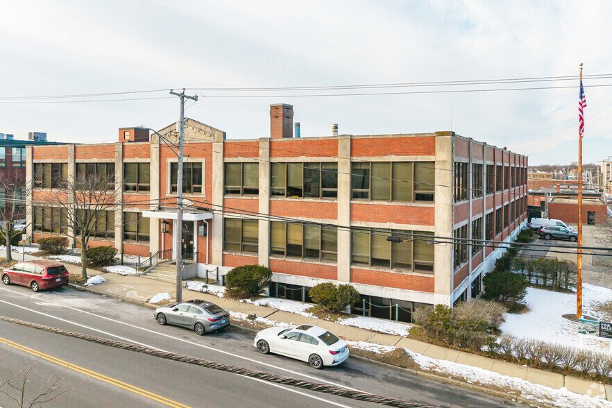 More Photos Of 735 Allens Ave, Providence Manufacturing For Sale
