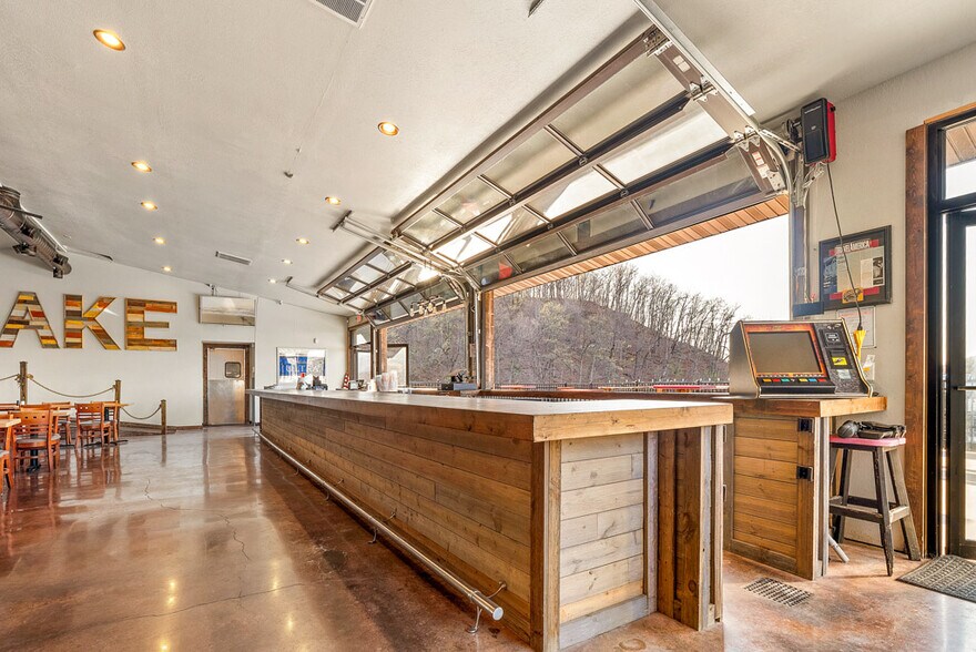 More Photos Of 364 Galley Rd, Camdenton Restaurant For Sale