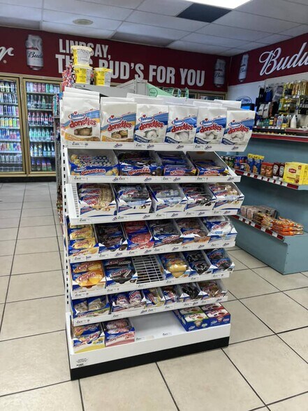 More Photos Of Cherokee St, Lindsay Convenience Store For Lease