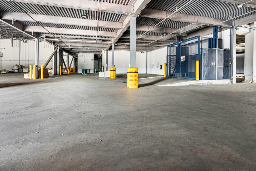 More Photos Of 3501 Jourdan Rd, New Orleans Distribution For Lease