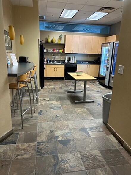 More Photos Of 10429 S 51st St, Phoenix Office For Lease