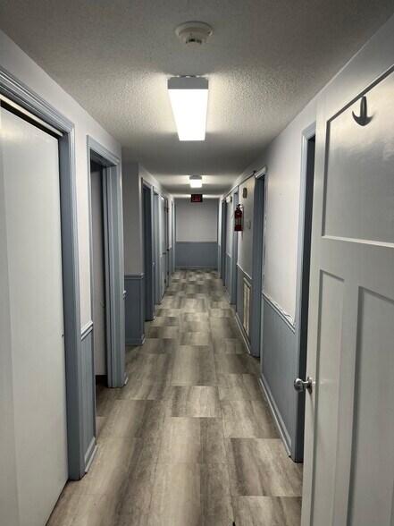 More Photos Of 303 Pineview Dr, Waycross Medical For Lease