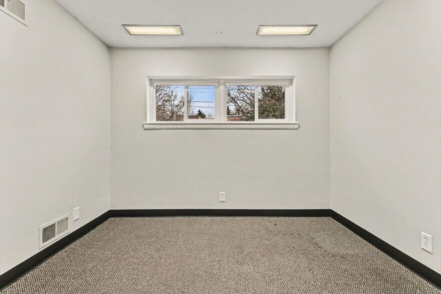 More Photos Of 5519 Northwest Radial Hwy, Omaha Medical For Lease