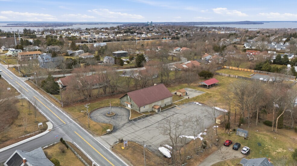 More Photos Of 81 Sprague St, Portsmouth Specialty For Sale