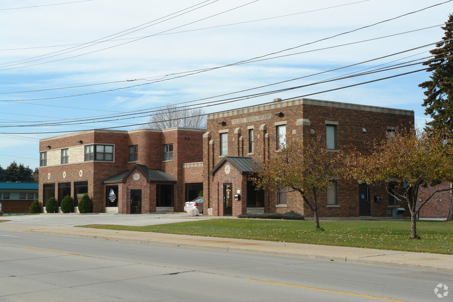 Primary Photo Of 1809-1817 Deckner Ave, Green Bay Office Residential For Sale