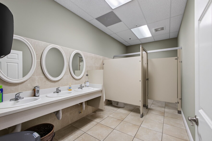 More Photos Of 2151 S Alternate A1A Hwy, Jupiter Medical For Sale