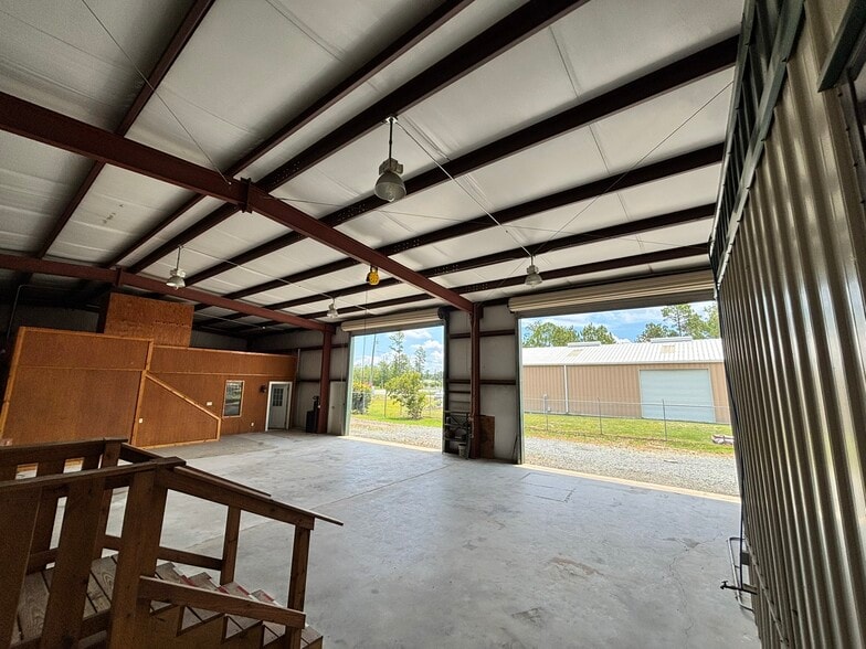 More Photos Of 19300 Valdosta Hwy, Valdosta Distribution For Lease