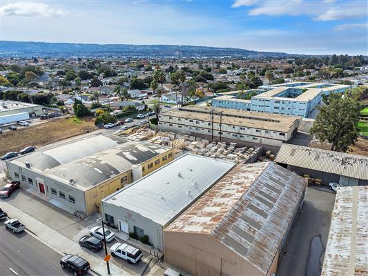 More Photos Of 22593 S Western Ave, Torrance Manufacturing For Sale