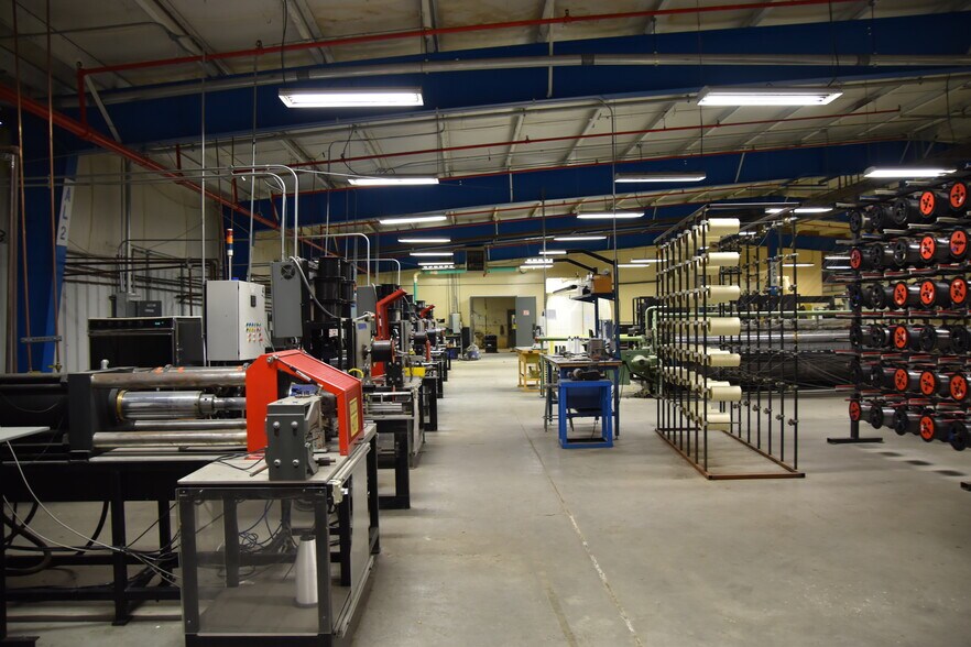 More Photos Of 2921 E 290 Rd, Grove Manufacturing For Lease