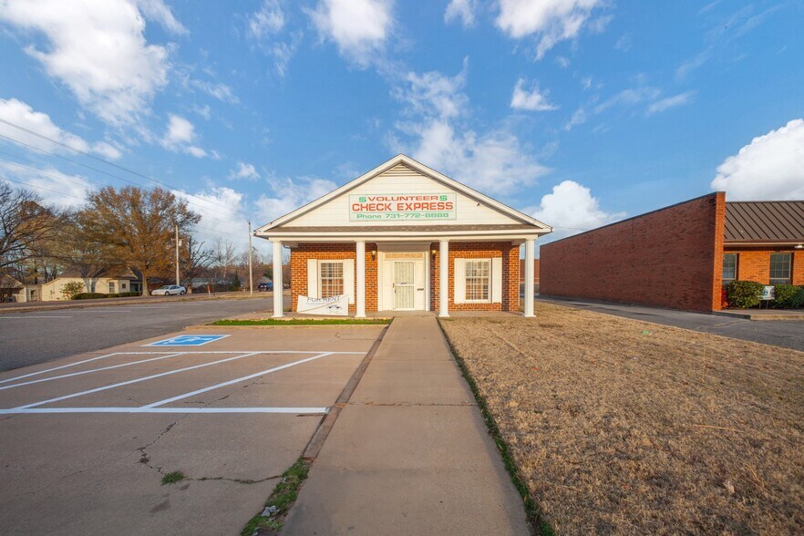 Primary Photo Of 1368 N Washington Ave, Brownsville Office For Lease