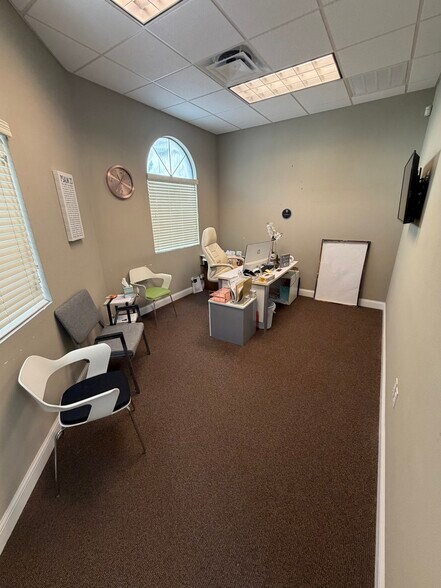 More Photos Of 5460-5466 Village Dr, Rockledge Unknown For Lease