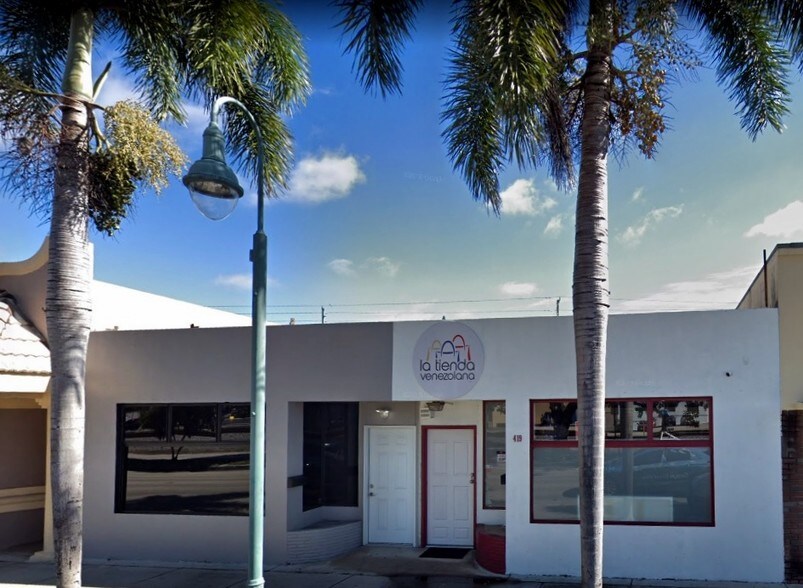 More Photos Of 417-419 S 21st Ave, Hollywood Storefront For Lease