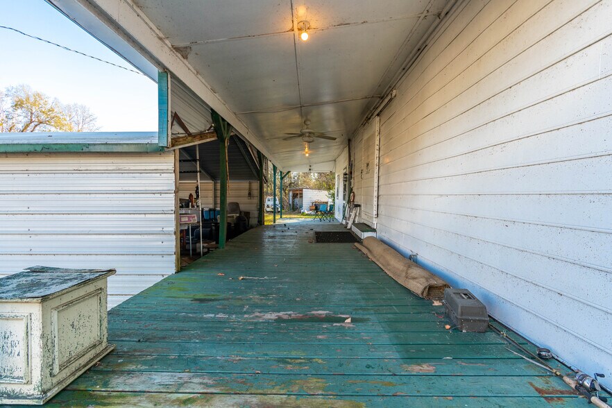 More Photos Of 8214 Panther Lake Rd, Willow Spring Flex For Lease