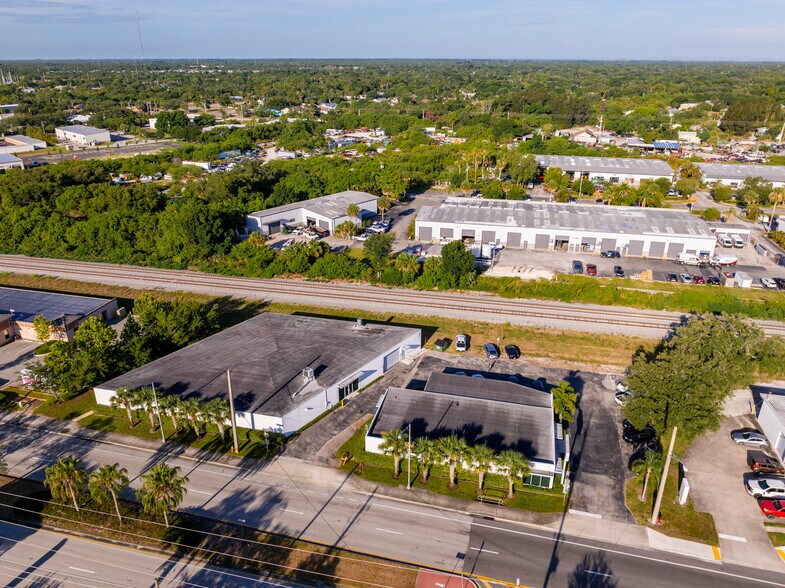 Primary Photo Of 673 US Highway 1, Vero Beach Showroom For Sale
