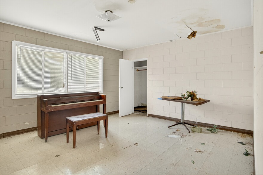 More Photos Of 306 S Allen Rd, Wake Forest Apartments For Sale