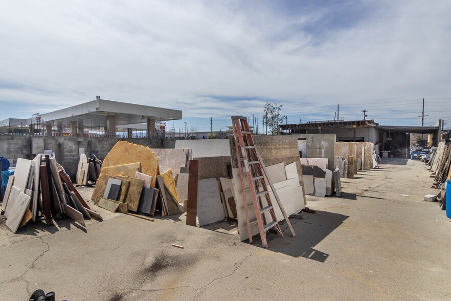 More Photos Of 6160 Sepulveda Blvd, Van Nuys Warehouse For Sale