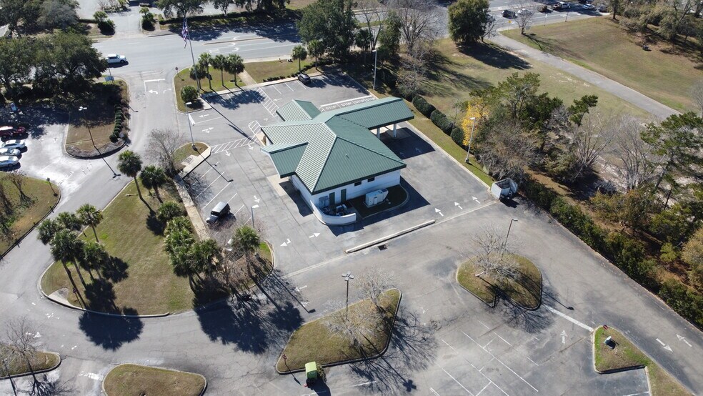 More Photos Of 2906 Kerry Forest Pky, Tallahassee Bank For Lease