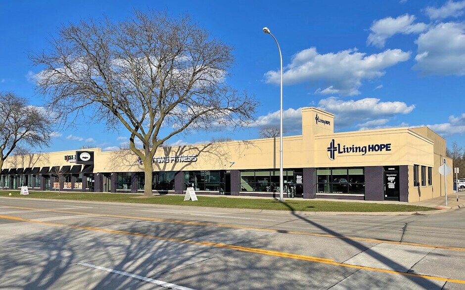 More Photos Of 24000-24060 Harper Ave, Saint Clair Shores General Retail For Lease