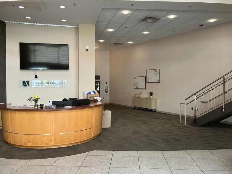More Photos Of 40 W 2nd St, Dayton Office For Sale