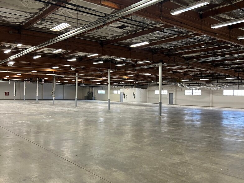 More Photos Of 459 Park Ave, San Fernando Manufacturing For Lease