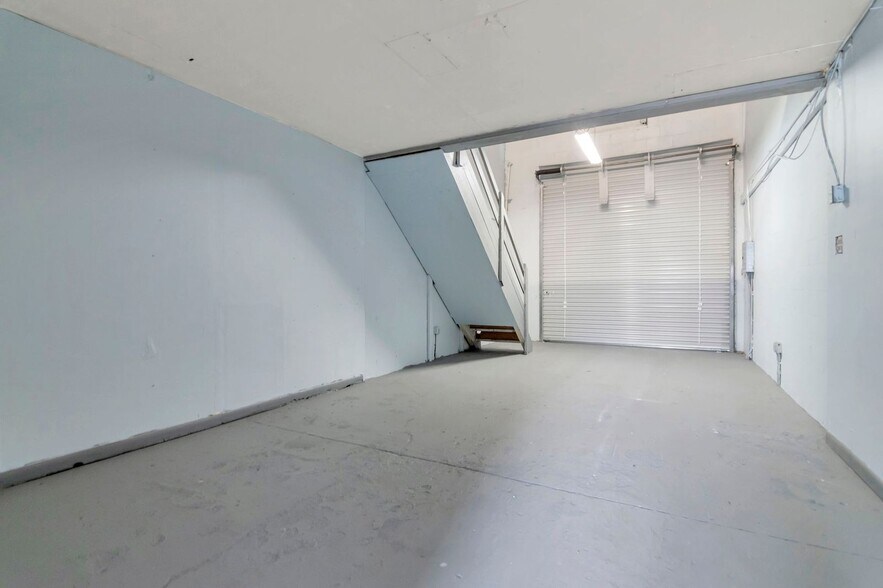 More Photos Of 8340 Ulmerton Rd, Largo Light Distribution For Lease