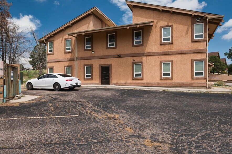 More Photos Of 2850 W Serendipity Cir, Colorado Springs Medical For Lease