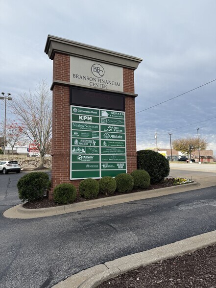 More Photos Of 500 W Main St, Branson Office For Lease
