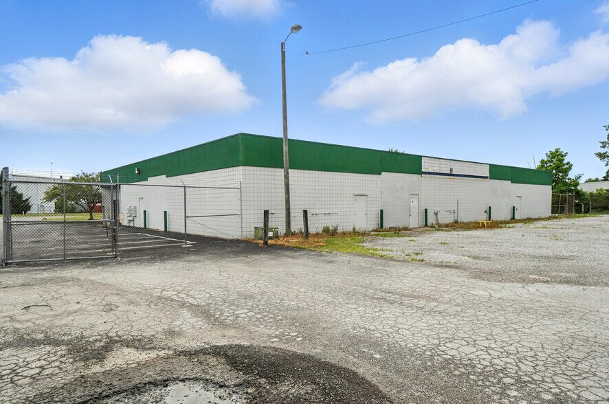 More Photos Of 7686 N Fishel Dr, Dublin Light Distribution For Lease