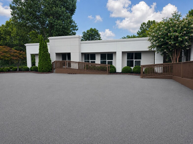 More Photos Of 6000 Fisk Ave, Chattanooga Storefront Retail Office For Sale