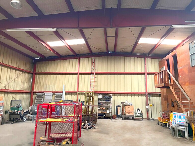 More Photos Of 11722 Fischer Rd, Von Ormy Industrial For Sale