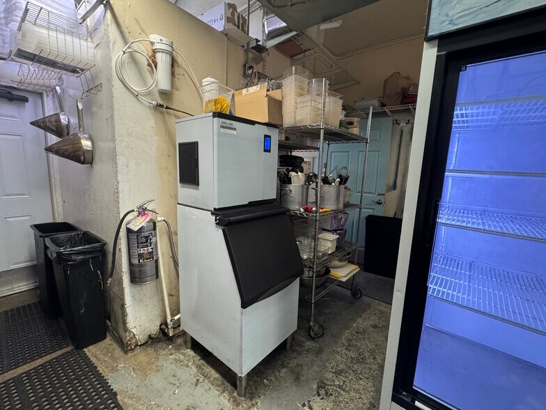More Photos Of 2414-2430 S State Road 7, Hollywood Unknown For Lease