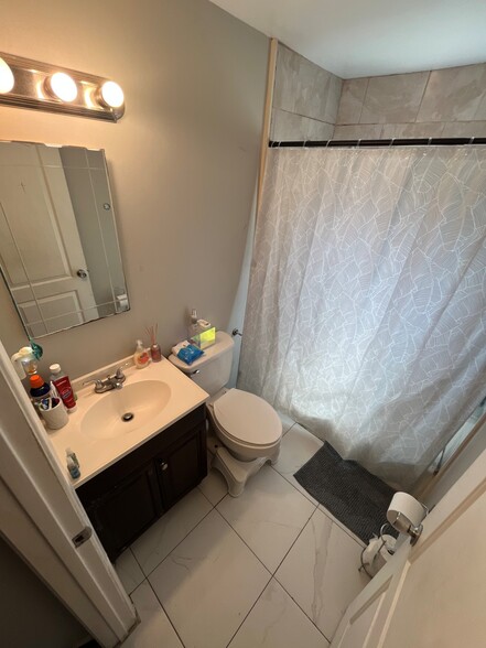 More Photos Of 154 El Medio St, Ventura Apartments For Sale