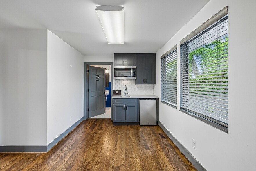 More Photos Of 2831 Azalea Pl, Nashville Office Residential For Lease