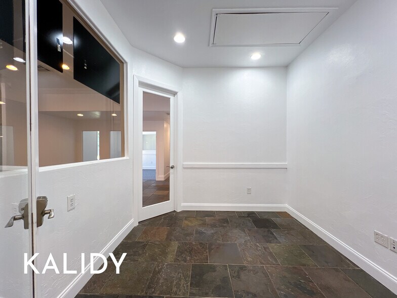 More Photos Of 14909 N Kelly Ave, Edmond Loft Creative Space For Lease