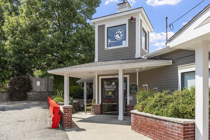 More Photos Of 180 Bear Hill Rd, Waltham Medical For Lease