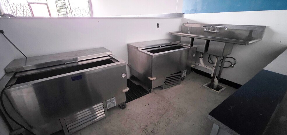 More Photos Of 11131 W Little York Rd, Houston Unknown For Lease