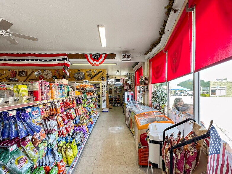 More Photos Of 577 Main St, Ferndale General Retail For Sale