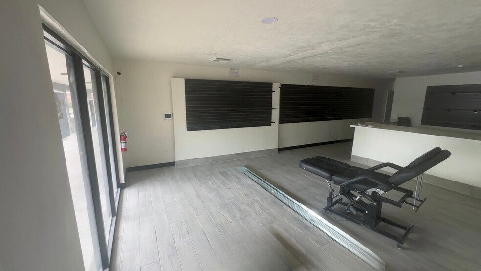More Photos Of 2005 Ward Rd, Baytown General Retail For Sale