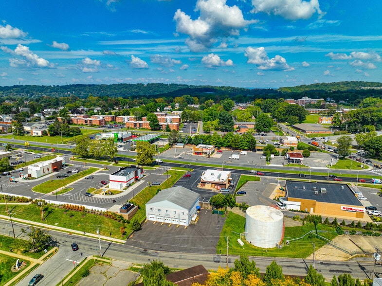More Photos Of 543 Marshall St, Phillipsburg Light Distribution For Sale
