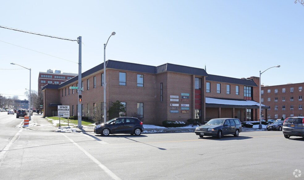 More Photos Of 670 Franklin St, Schenectady Office For Lease