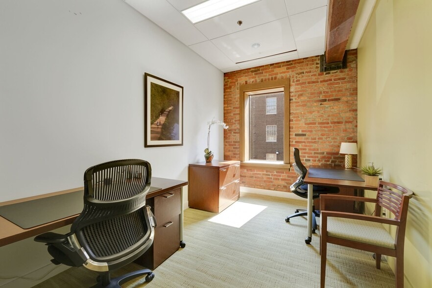 More Photos Of 1050 30th St NW, Washington Office For Lease