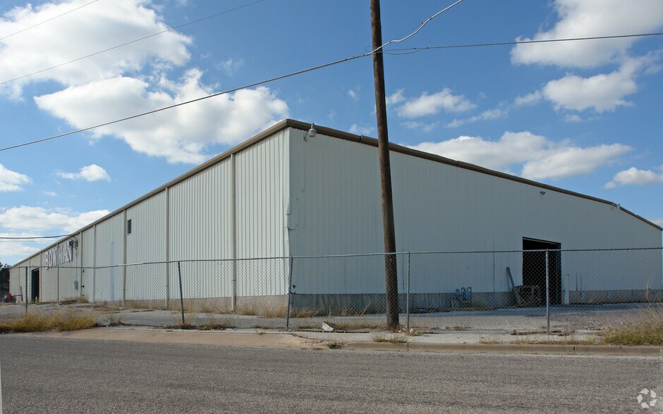 More Photos Of 3315 Sherwood Way, San Angelo Freestanding For Lease