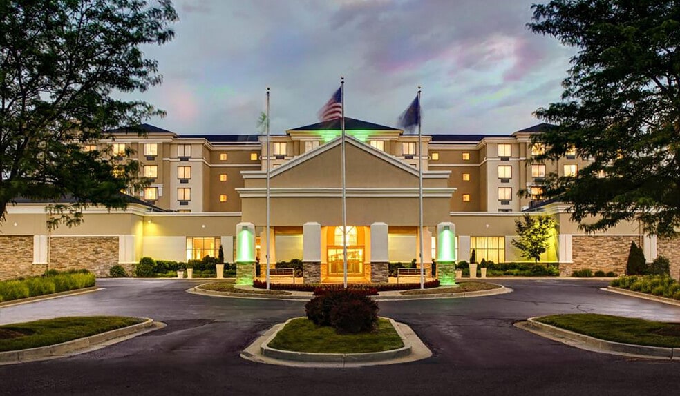 Primary Photo Of 251 Pennsylvania Pky, Indianapolis Hotel For Sale