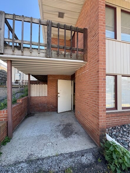 More Photos Of 2017 Sunset Blvd, Steubenville Office For Lease