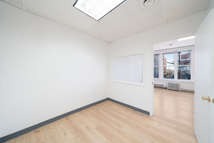 More Photos Of 3600 Bergenline Ave, Union City Storefront Retail Office For Lease