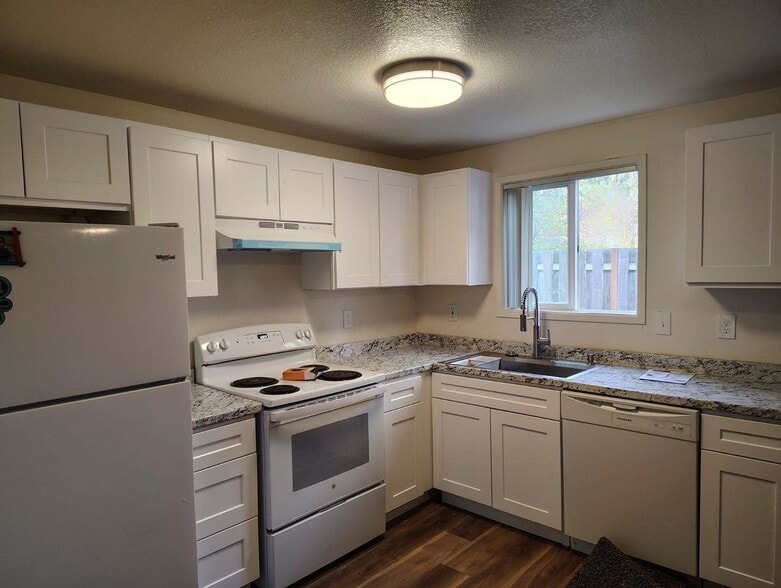 More Photos Of 16405 E Burnside St, Portland Apartments For Sale