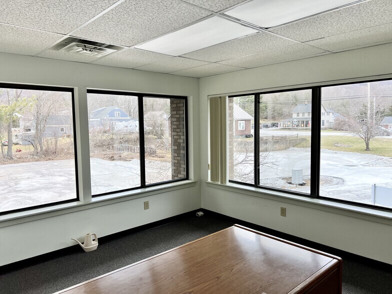 More Photos Of 1085 Route 4 E, Rutland Office For Lease