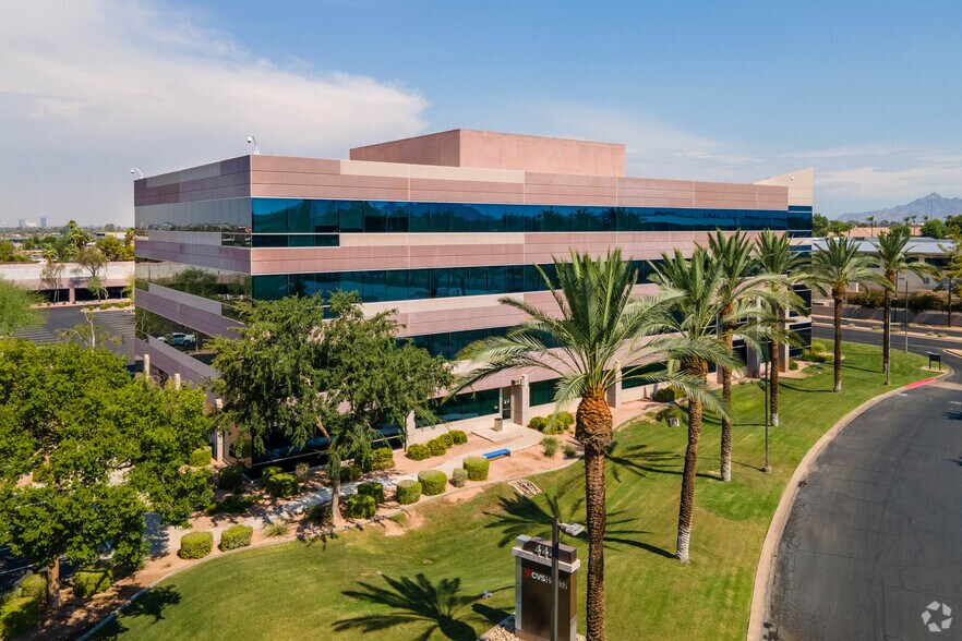 More Photos Of 444 N 44th St, Phoenix Office For Sale