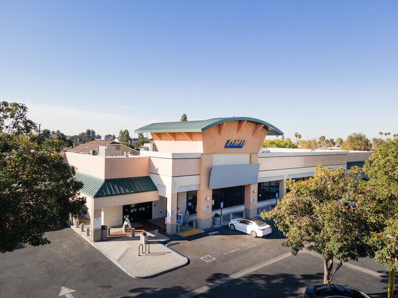 More Photos Of 3150-3170 W Lincoln Ave, Anaheim Unknown For Lease